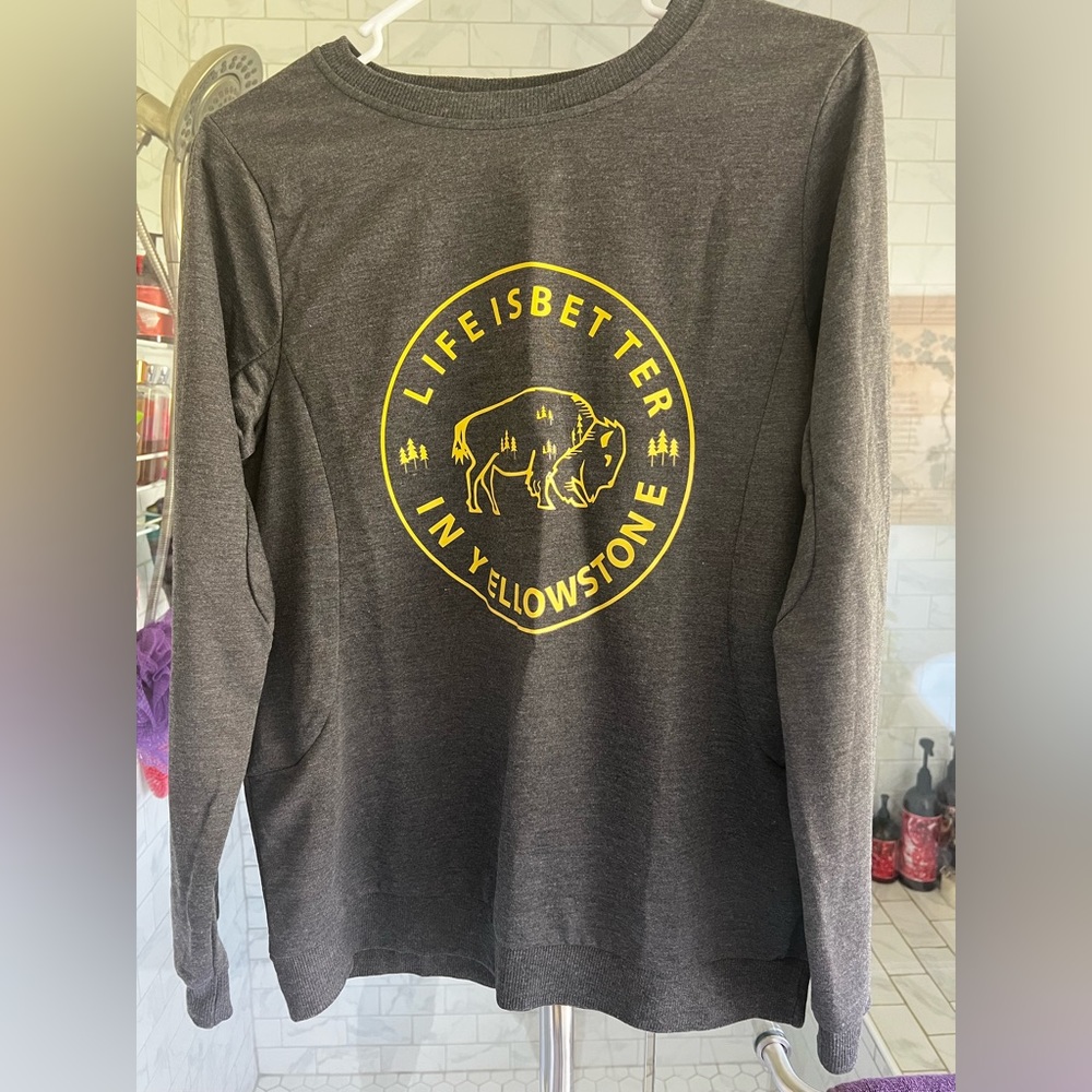 Yellowstone sweatshirt new never worn